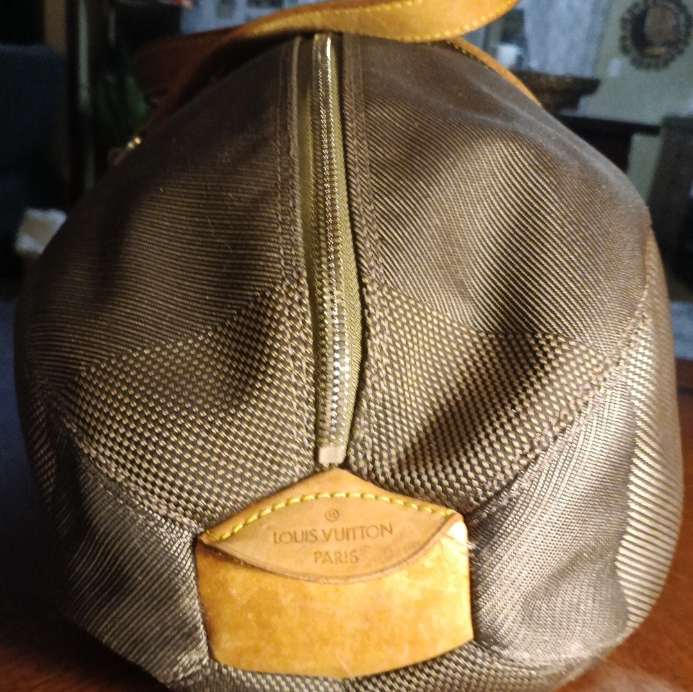 Louis Vuitton Duffel Bag with Tan Straps - Picture 6 of 16